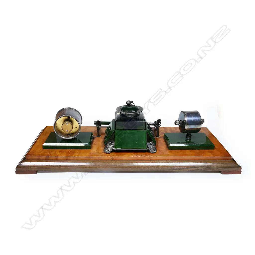 P N Denton (Wellington) silver, pounamu and wood desk stand, Image 1++